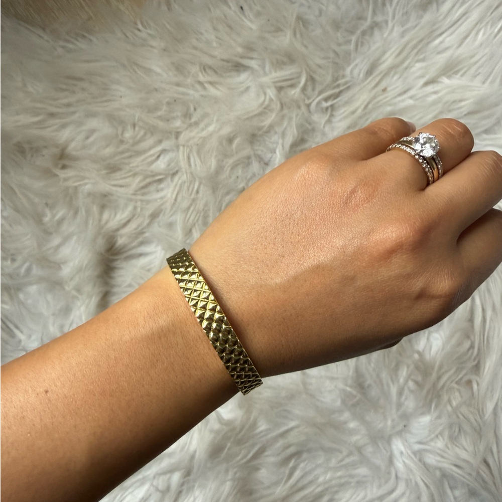 Uncommon James Gold Cuff